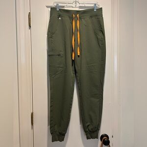 Figs Zamora joggers regular length size small Moss